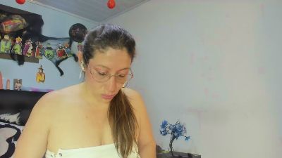 MilaHall_x live cam on Cam4