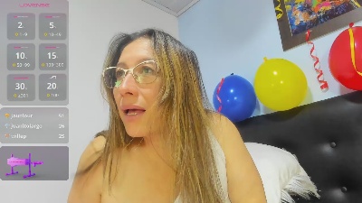 MilaHall_x live cam on Cam4