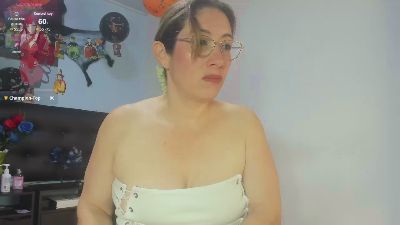 MilaHall_x live cam on Cam4