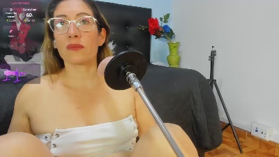 MilaHall_x live cam on Cam4