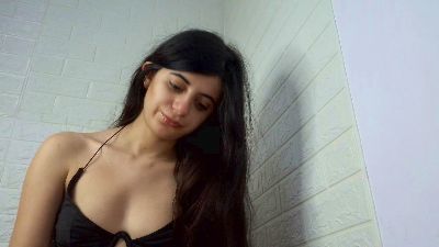MilaSnow live cam on Cam4