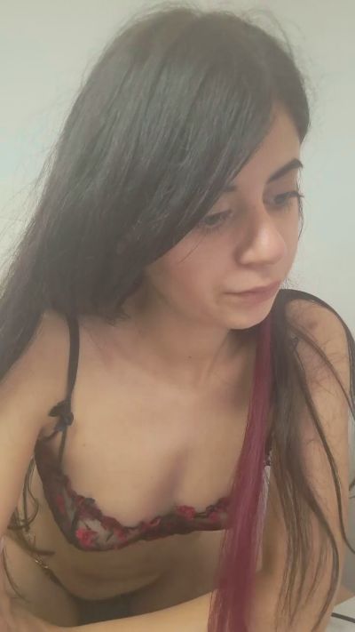 MilaSnow live cam on Cam4