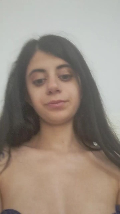 MilaSnow live cam on Cam4