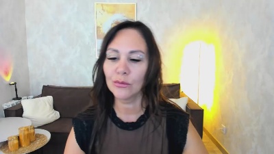 MilaUrban live cam on Cam4