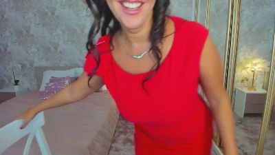 MilaUrban live cam on Cam4