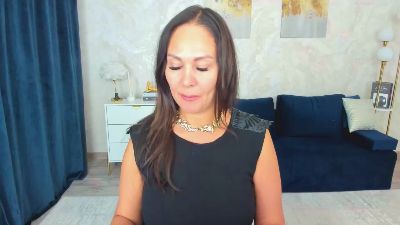 MilaUrban live cam on Cam4