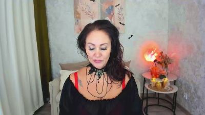 MilaUrban live cam on Cam4