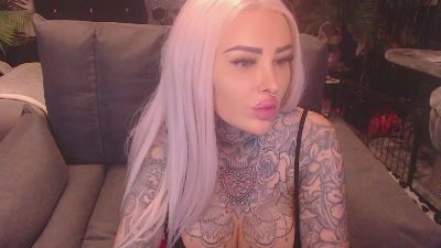 Mila_Elaine live cam on Cam4