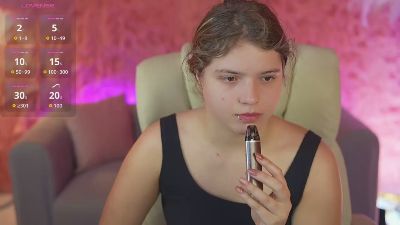 MilanaShy live cam on Cam4