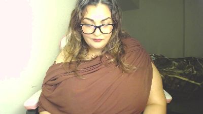 MilaniNutaY live cam on Cam4