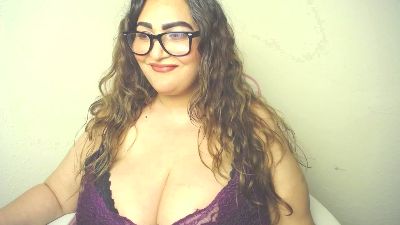 MilaniNutaY live cam on Cam4