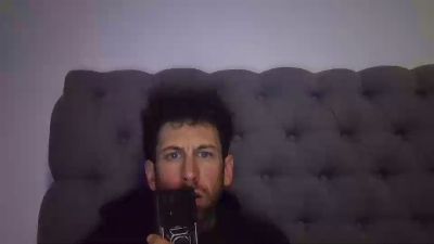 Milcanciones live cam on Cam4