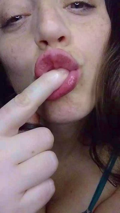 Mileepecas live cam on Cam4