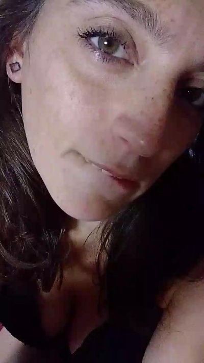 Mileepecas live cam on Cam4