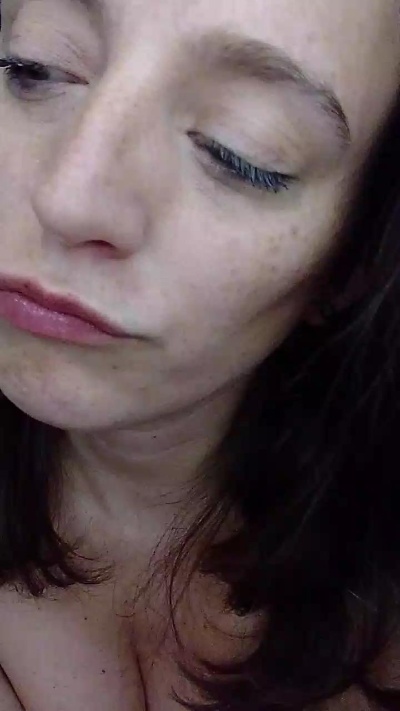Mileepecas live cam on Cam4