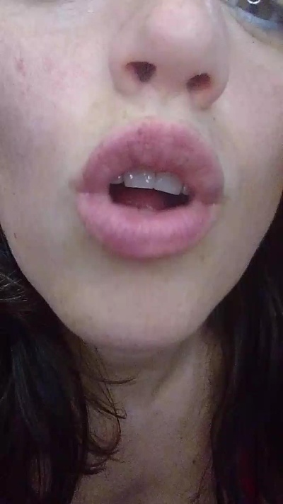 Mileepecas live cam on Cam4