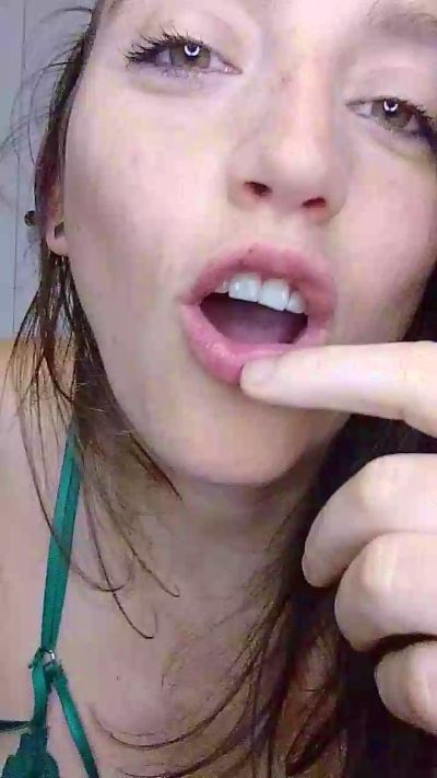 Mileepecas live cam on Cam4