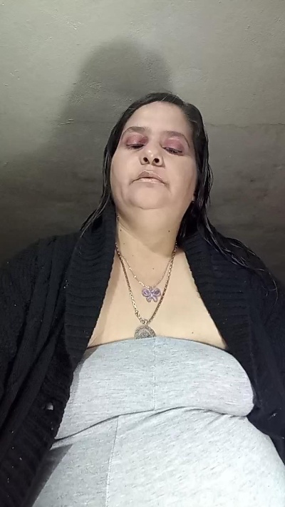 Milf2026 live cam on Cam4
