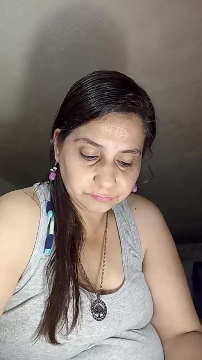 Milf2026 live cam on Cam4