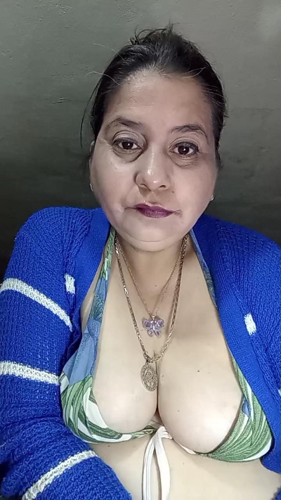 Milf2026 live cam on Cam4