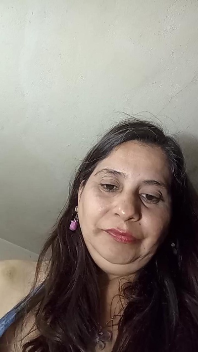Milf2026 live cam on Cam4