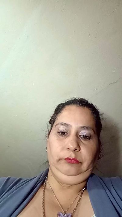 Milf2026 live cam on Cam4