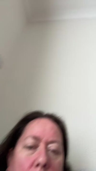 Milf21 live cam on Cam4