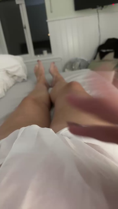 Milf21 live cam on Cam4