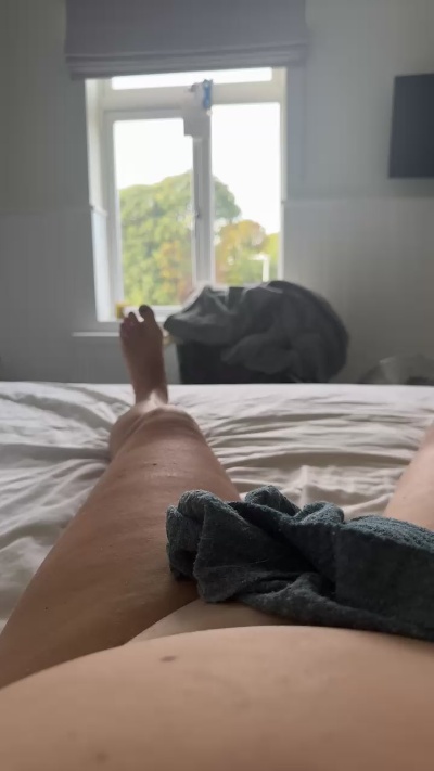 Milf21 live cam on Cam4