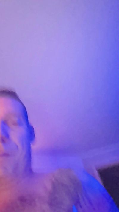 MilfShakeDaddy live cam on Cam4