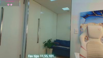 Milf_Tea live cam on Cam4