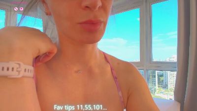 Milf_Tea live cam on Cam4