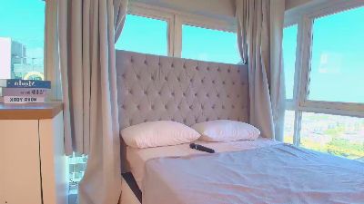 Milf_Tea live cam on Cam4