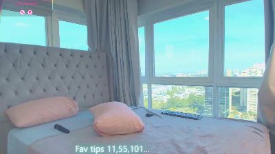 Milf_Tea live cam on Cam4
