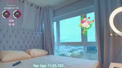 Milf_Tea live cam on Cam4