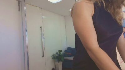 Milf_Tea live cam on Cam4