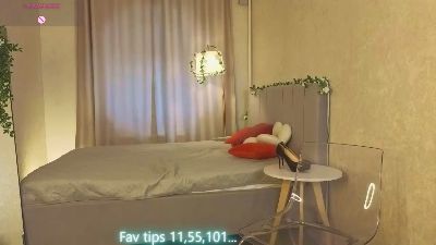 Milf_Tea live cam on Cam4