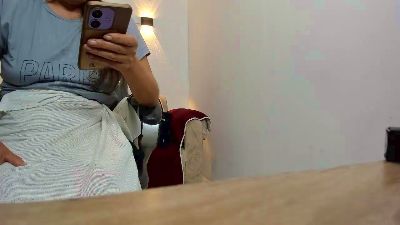 Milf_karlye live cam on Cam4