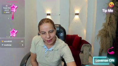 Milf_karlye live cam on Cam4
