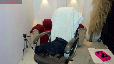 Milf_karlye live cam on Cam4