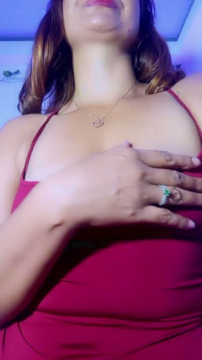 Milf_luna_ live cam on Cam4