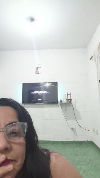 Milfchic live cam on Cam4