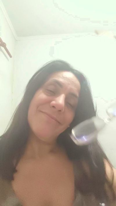 Milfchic live cam on Cam4