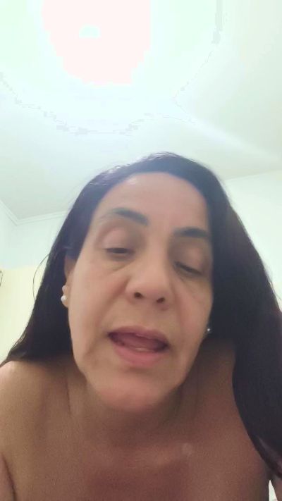 Milfchic live cam on Cam4