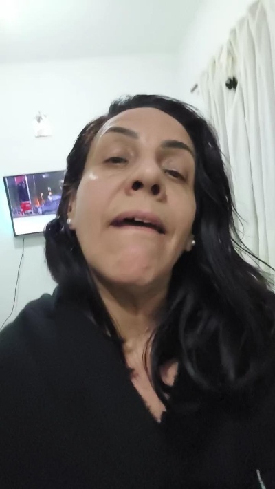 Milfchic live cam on Cam4