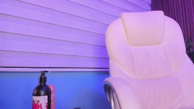 Mili_Cat live cam on Cam4