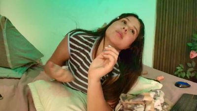 Mili_Cat live cam on Cam4