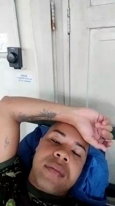 Milico25 来自 巴西 的 男性 直播摄像头