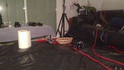 Milidoublefist4 live cam on Cam4