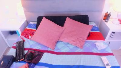 Milky_Bobbs69 live cam on Cam4